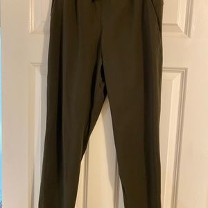 Lululemon on the fly 7/8 pant